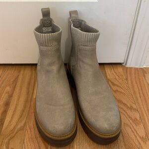 Timbaland ortholite khaki women’s boots